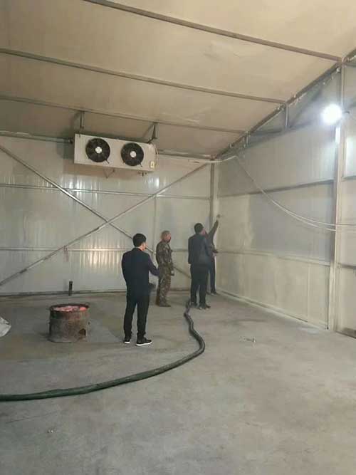 冷庫噴涂聚氨酯保冷嗎(圖1) Q2600噴涂機(jī)冷庫噴涂聚氨酯保冷案例